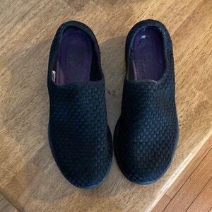 Women's Black Woven Slip-On Flats